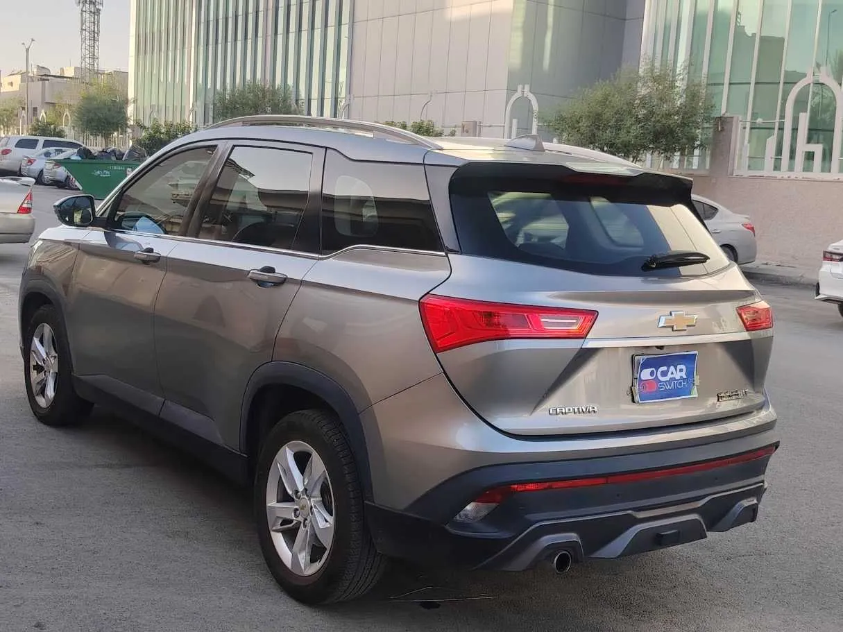 Car image 7