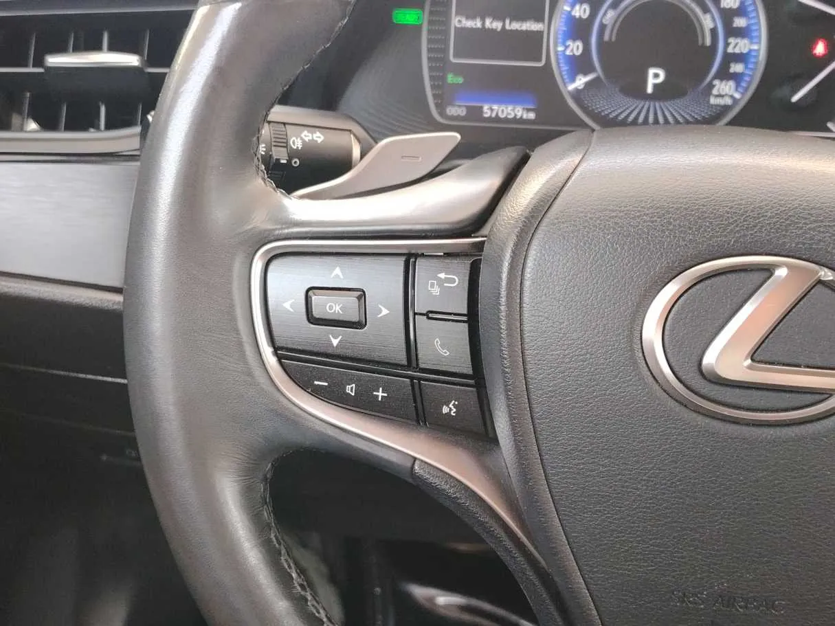 Car image 36