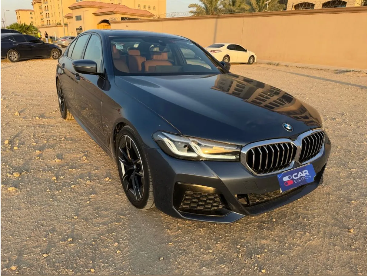 Car image 3