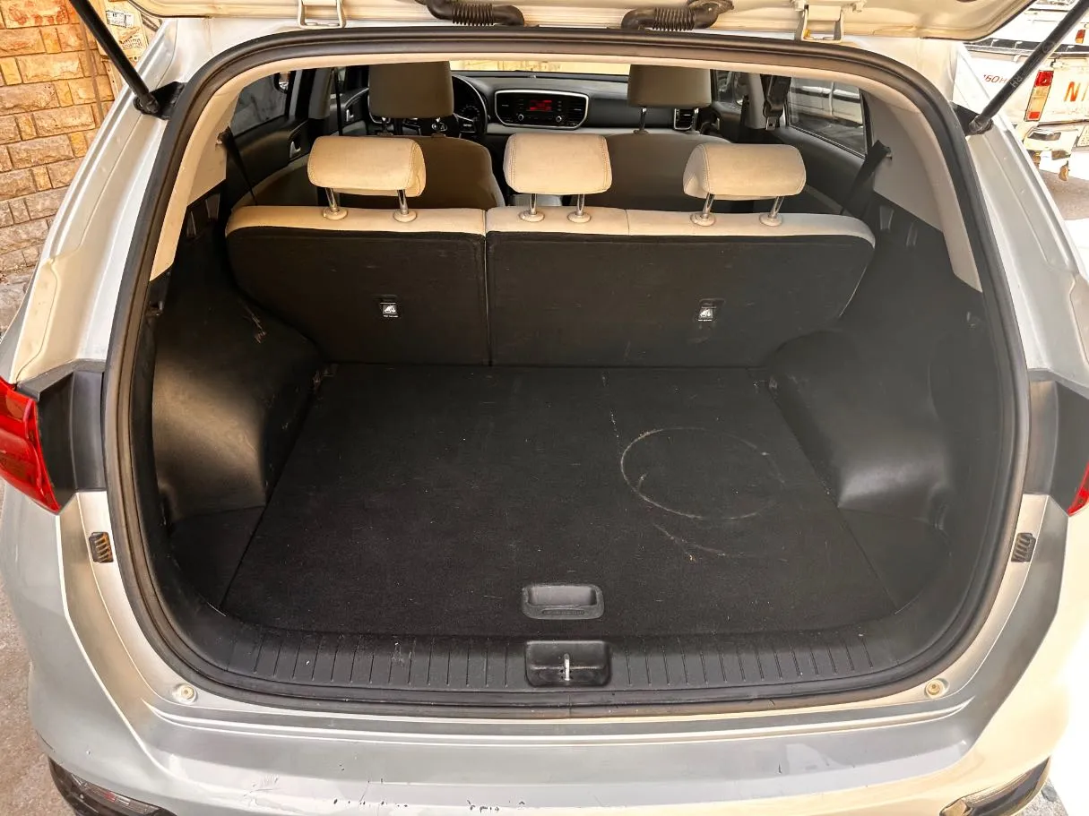 Car image 22