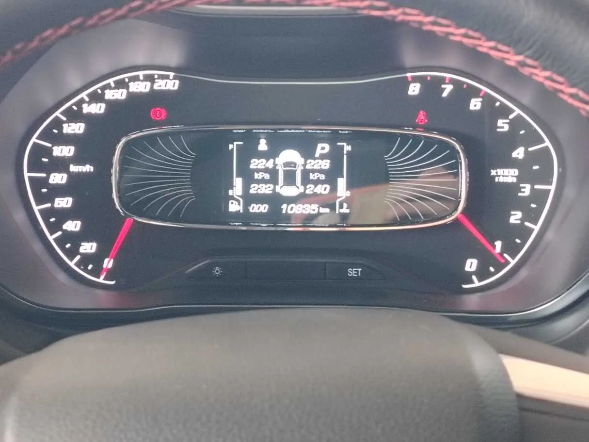 Car image 28