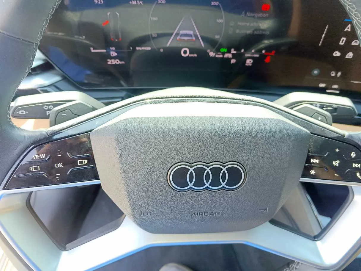 Car image 36