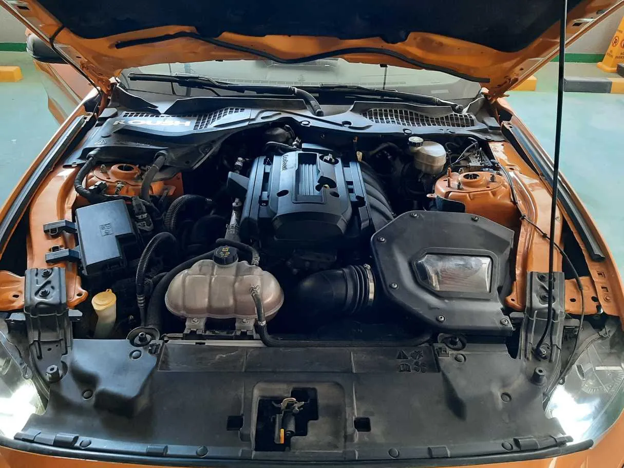 Car image 18