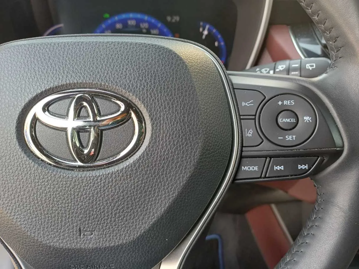 Car image 21