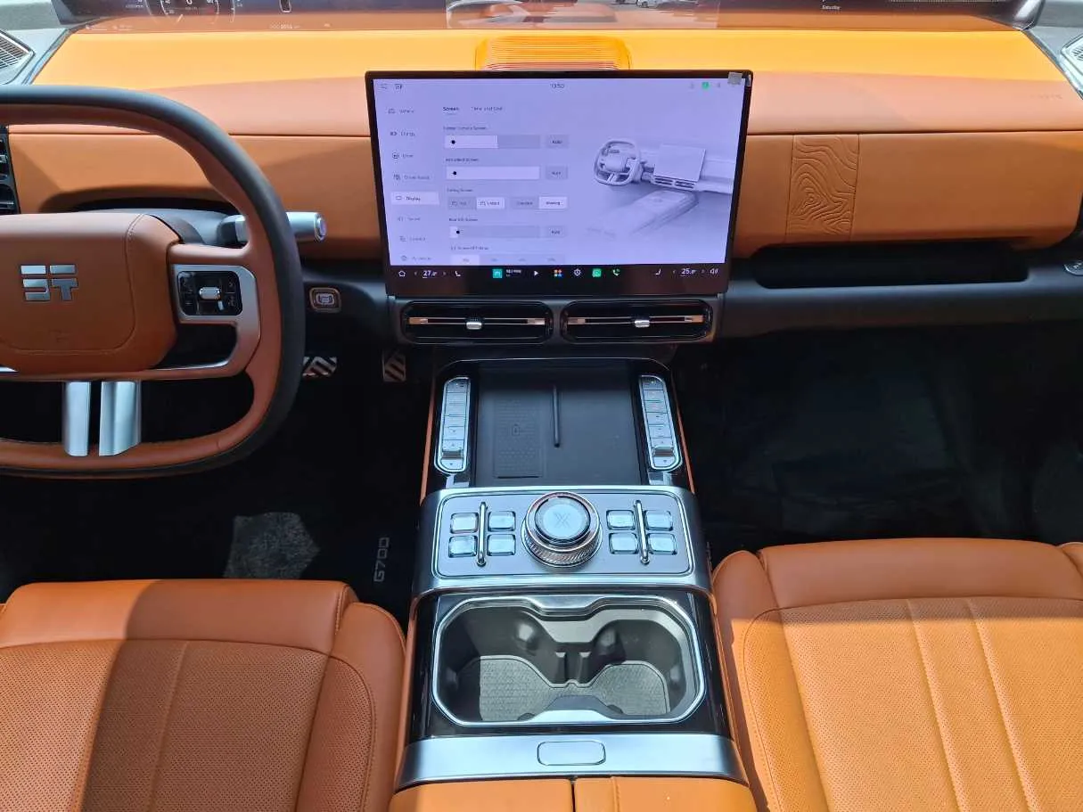 Car image 16