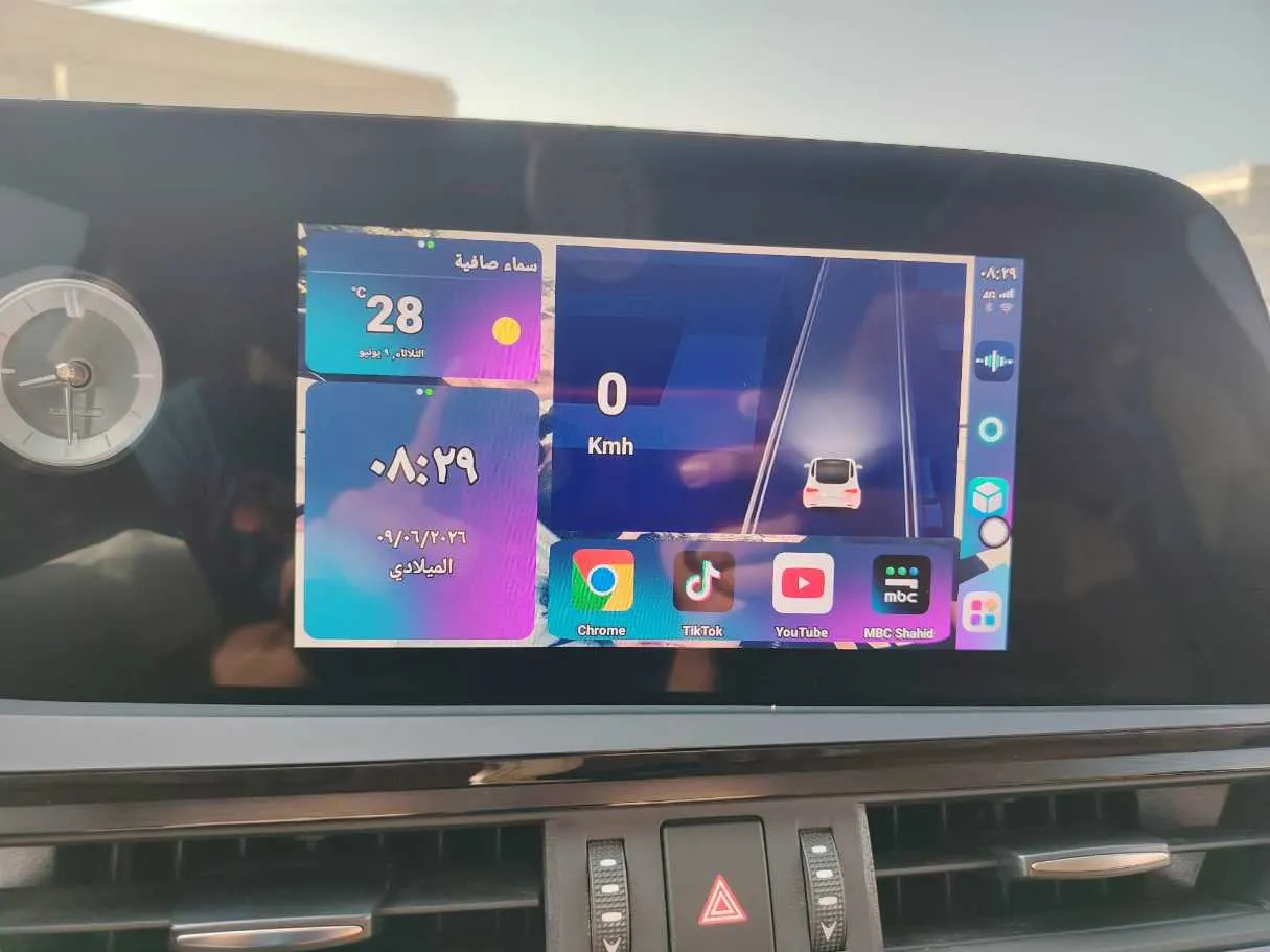 Car image 24