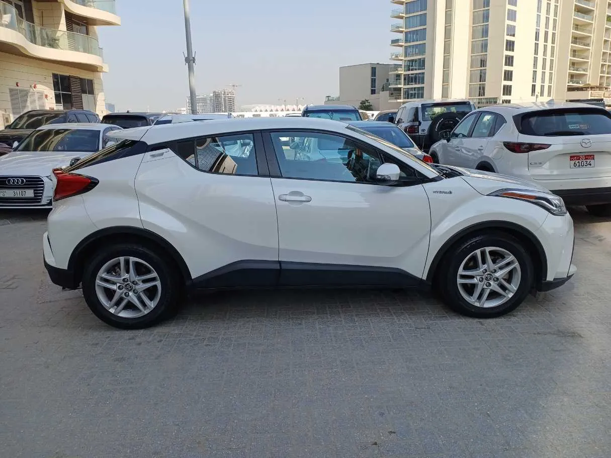 Car image 8