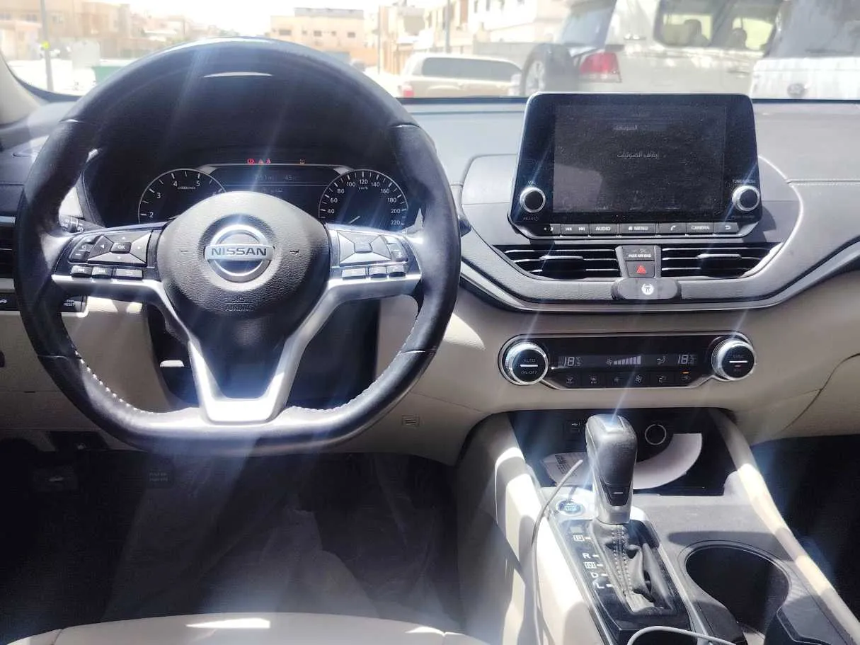 Car image 20