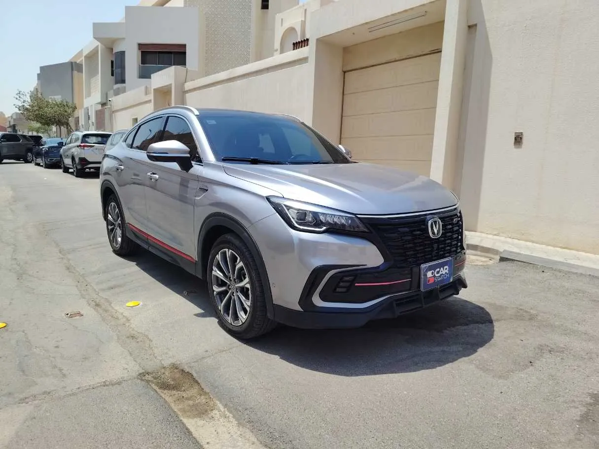 Car image 3