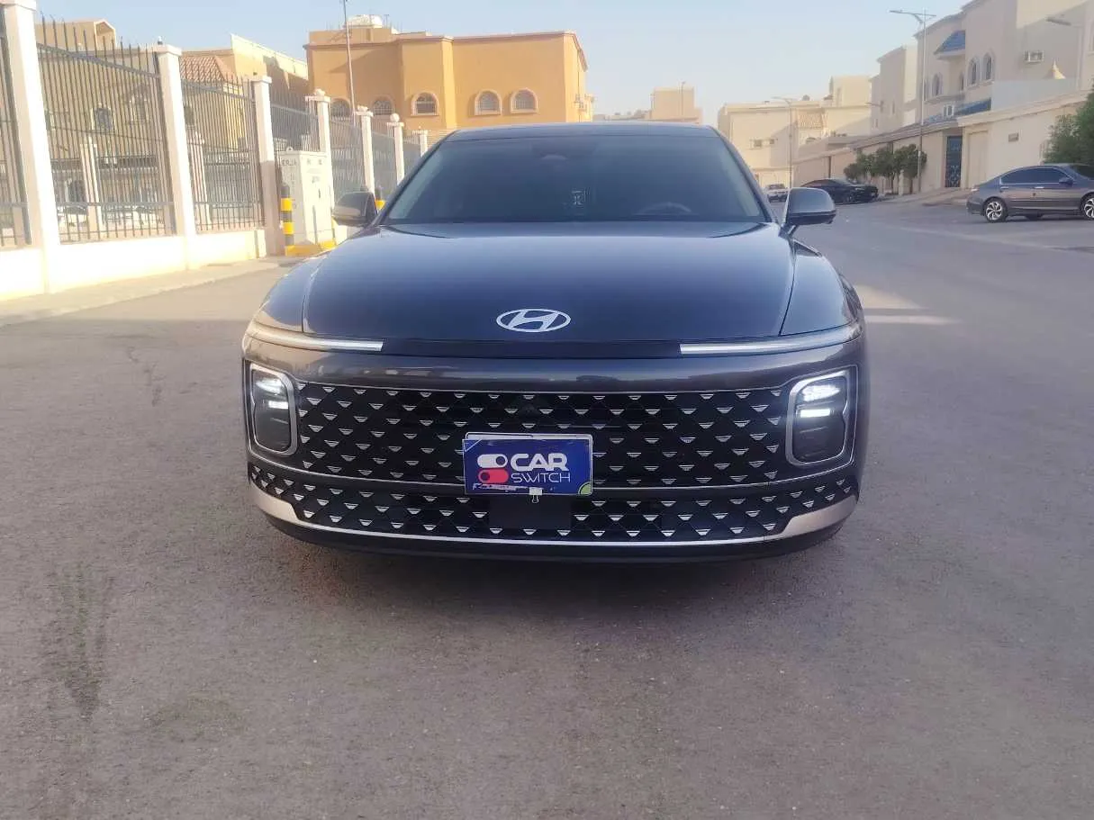 Car image 2