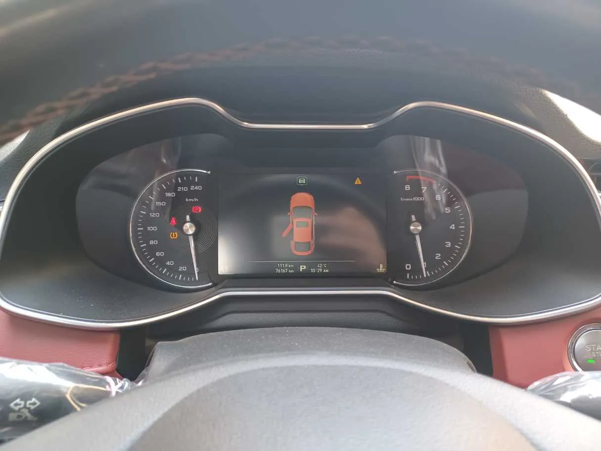Car image 17