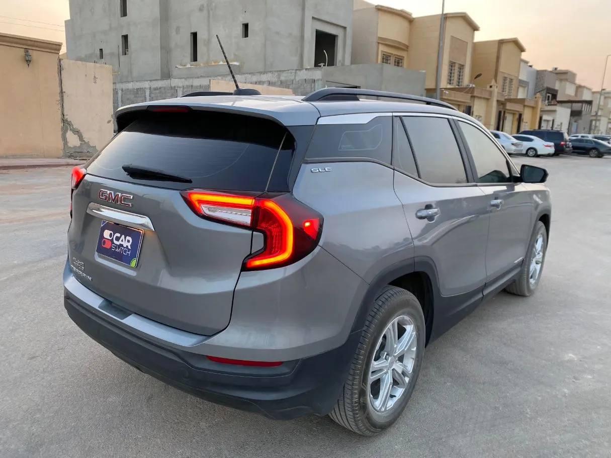 Car image 5