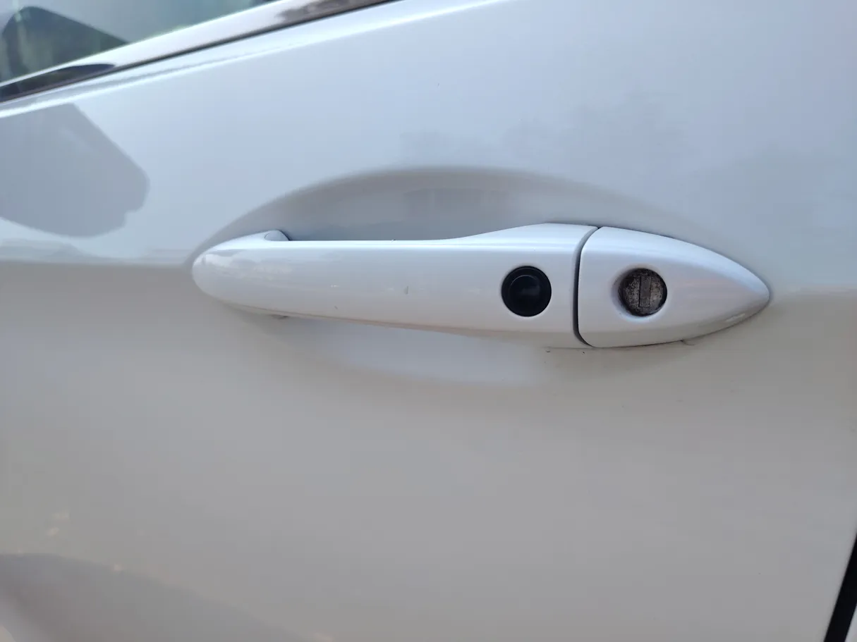 Car image 35