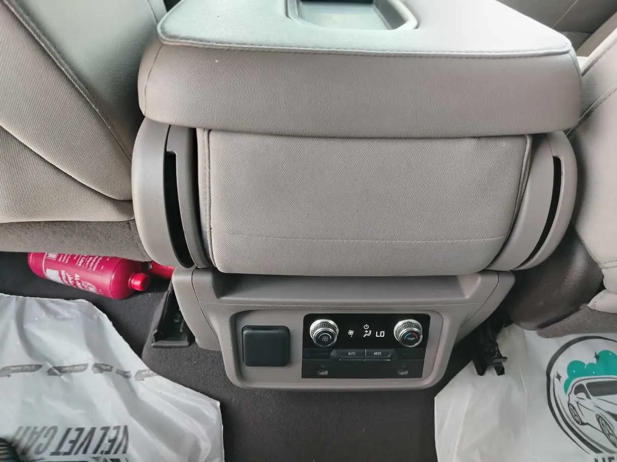 Car image 39