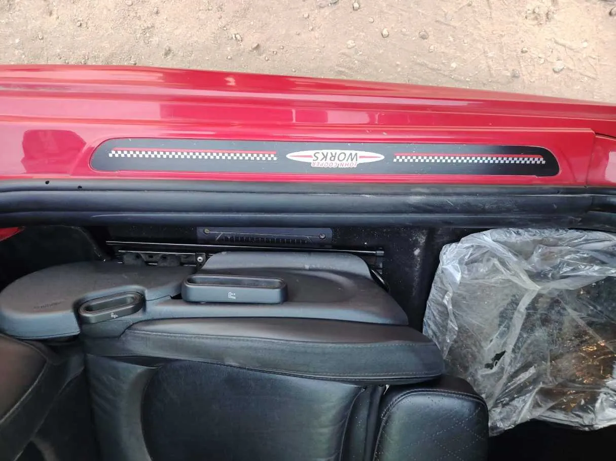 Car image 37