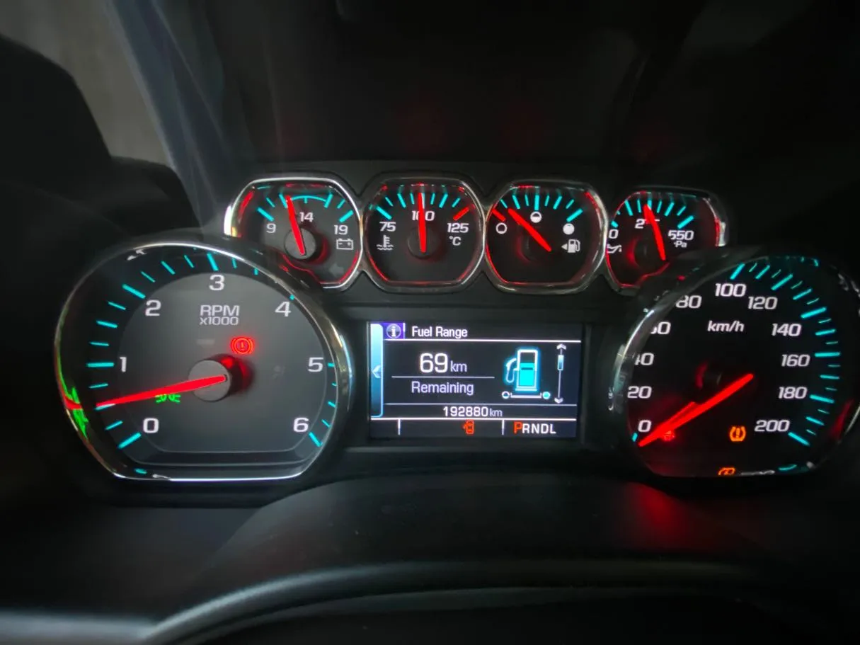 Car image 17