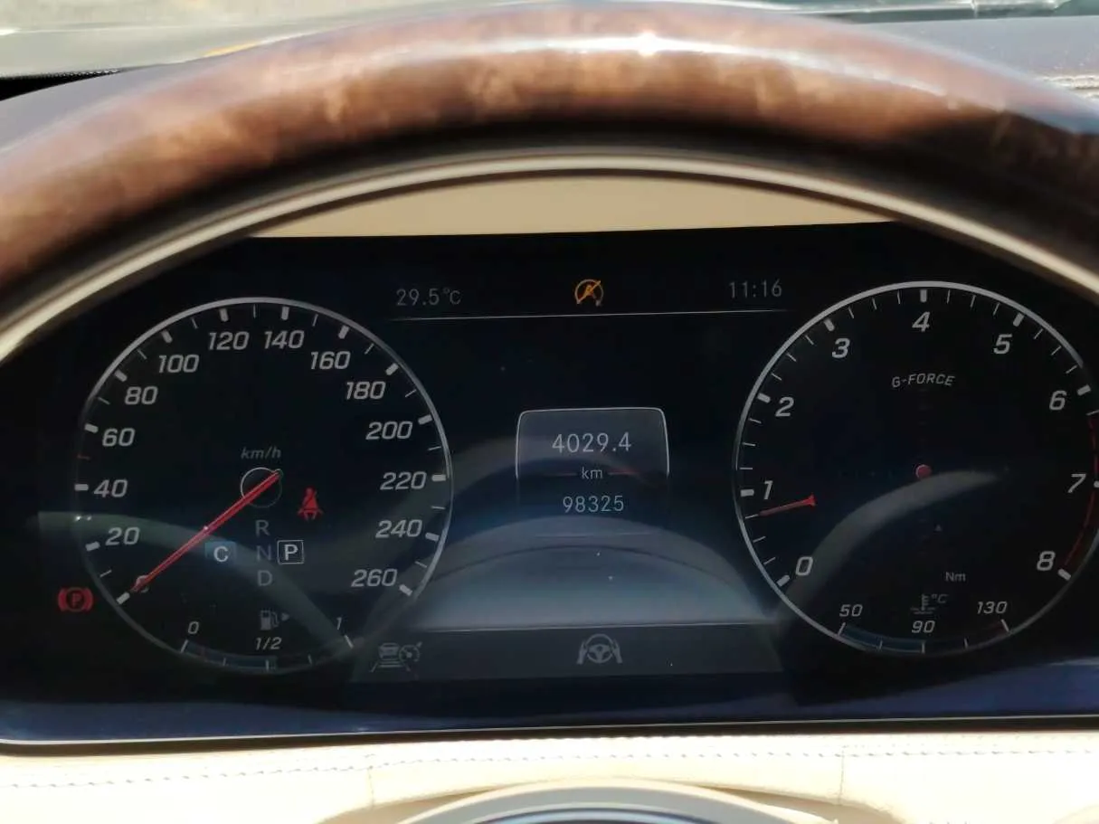 Car image 28