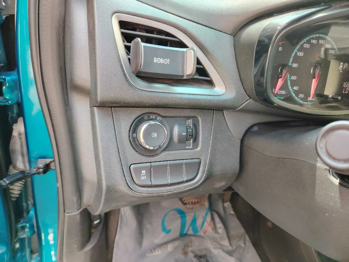 Car image 37