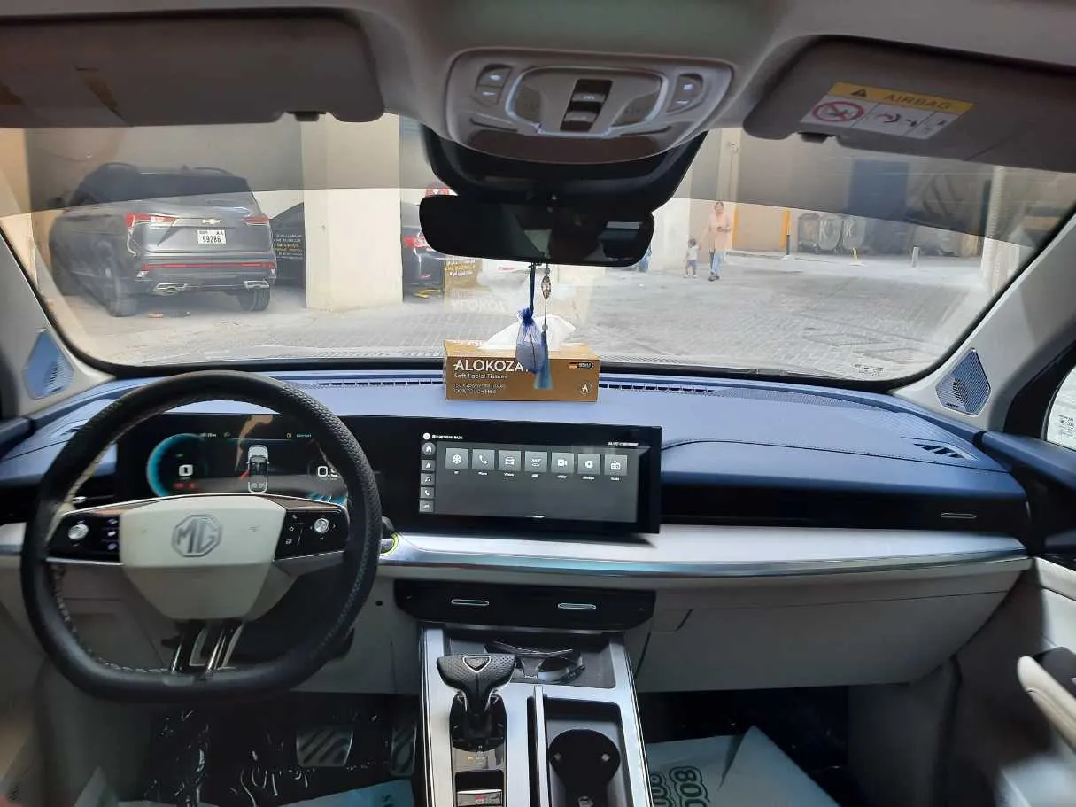 Car image 15