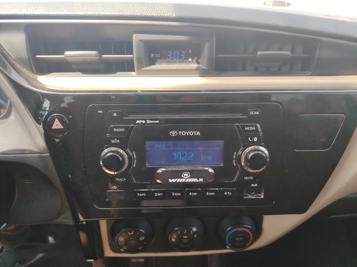 Car image 17