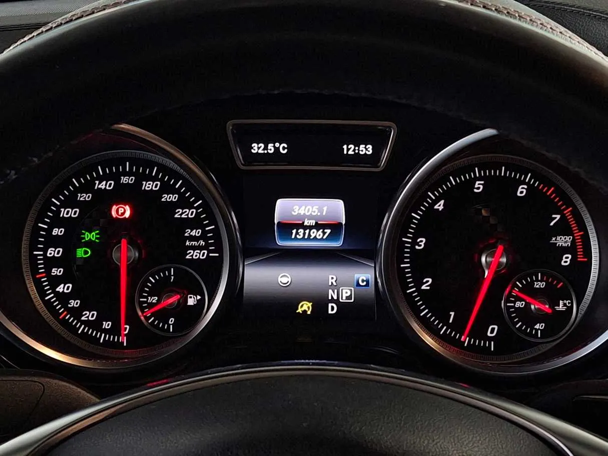 Car image 22
