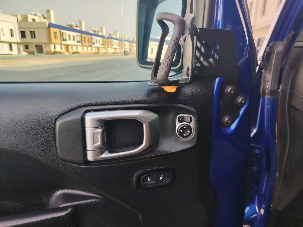 Car image 43