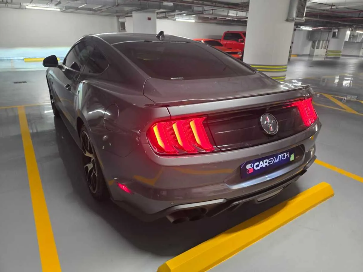 Car image 7