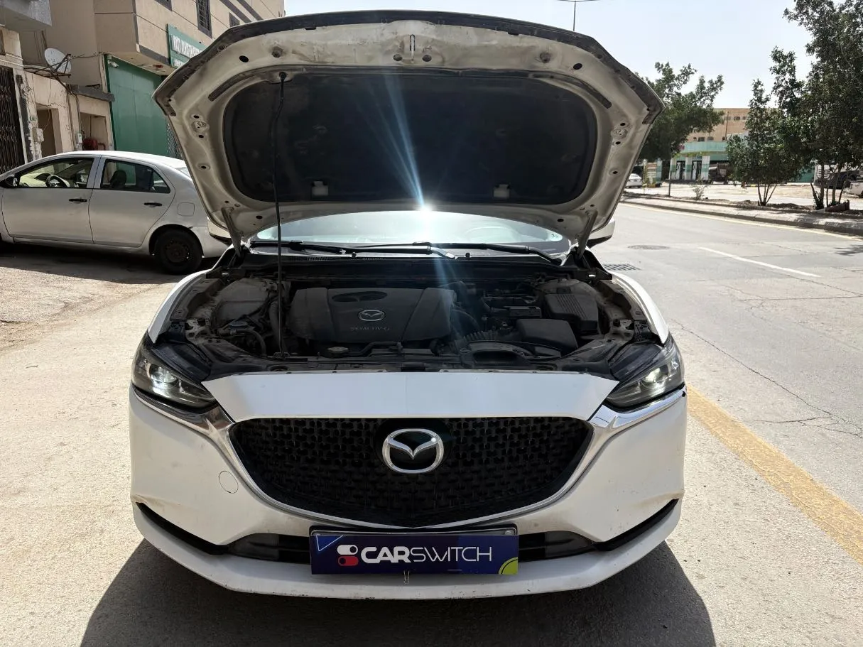 Car image 26