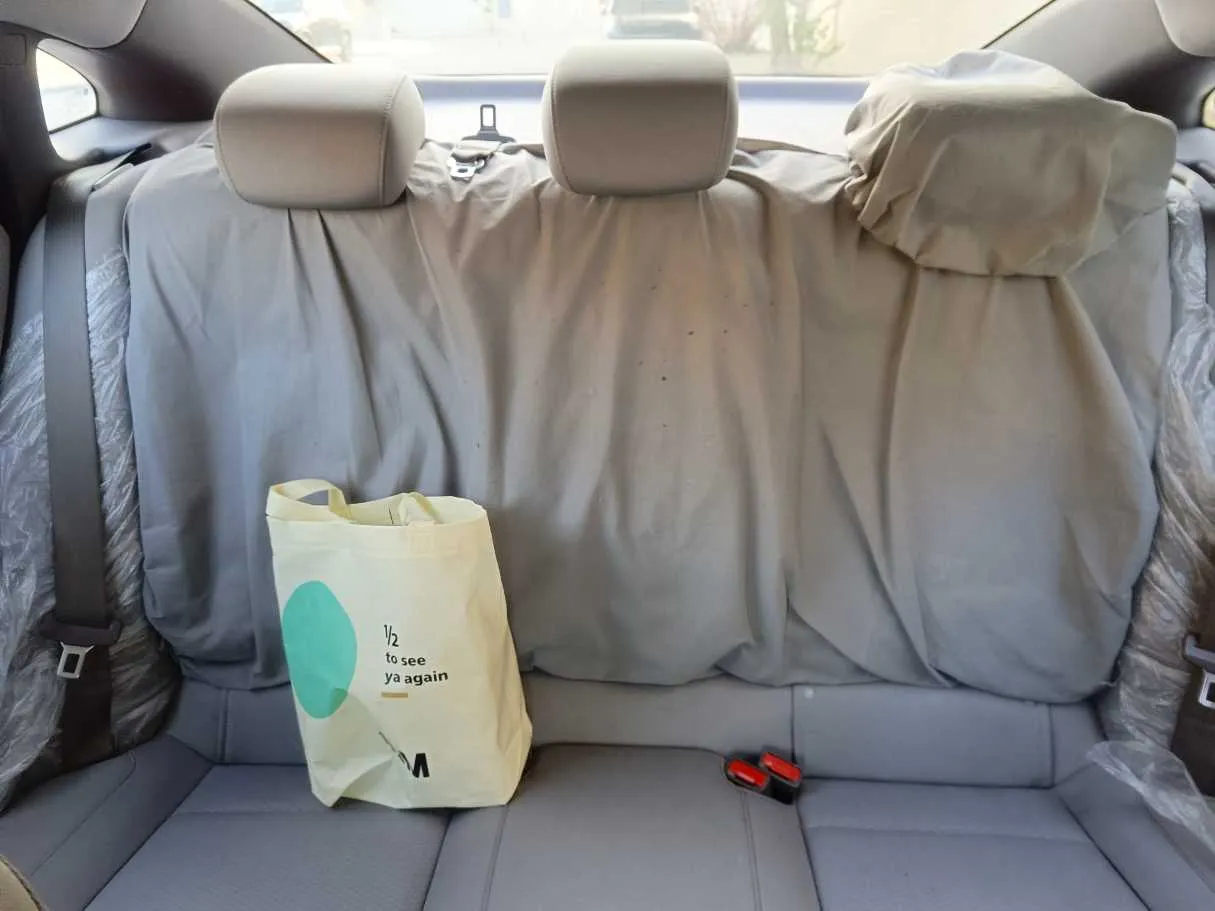 Car image 17
