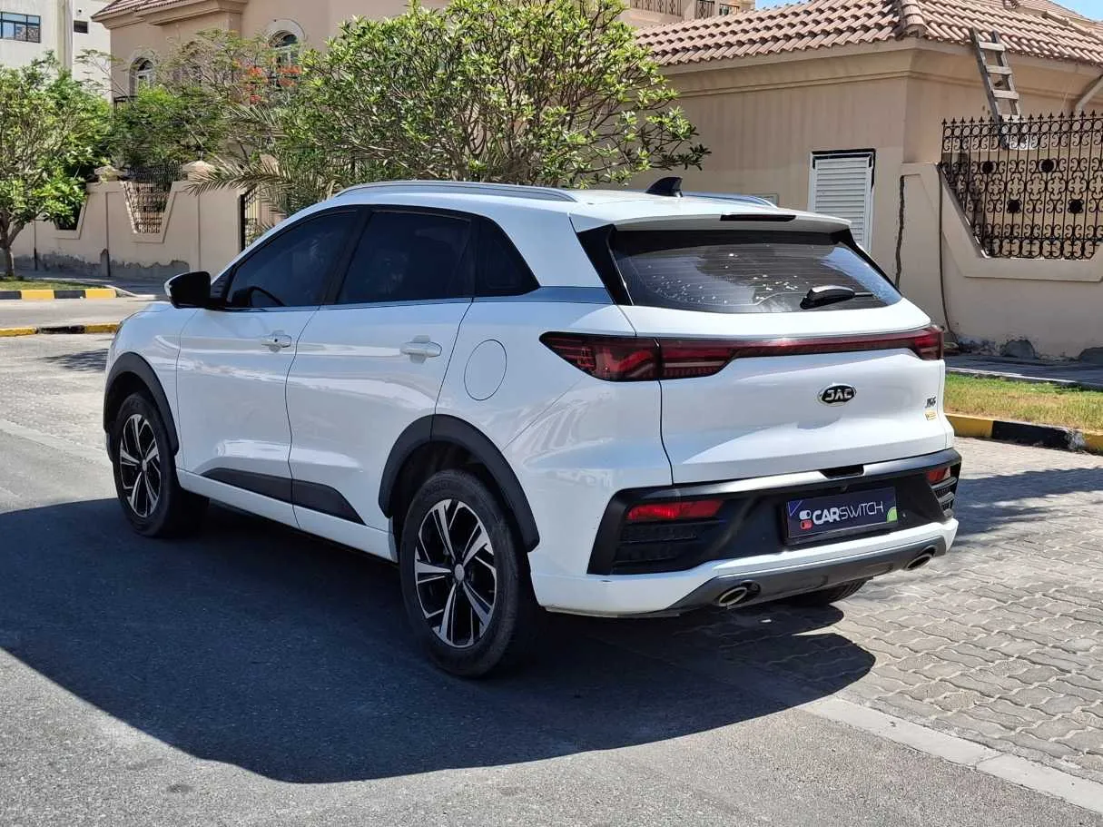 Car image 7
