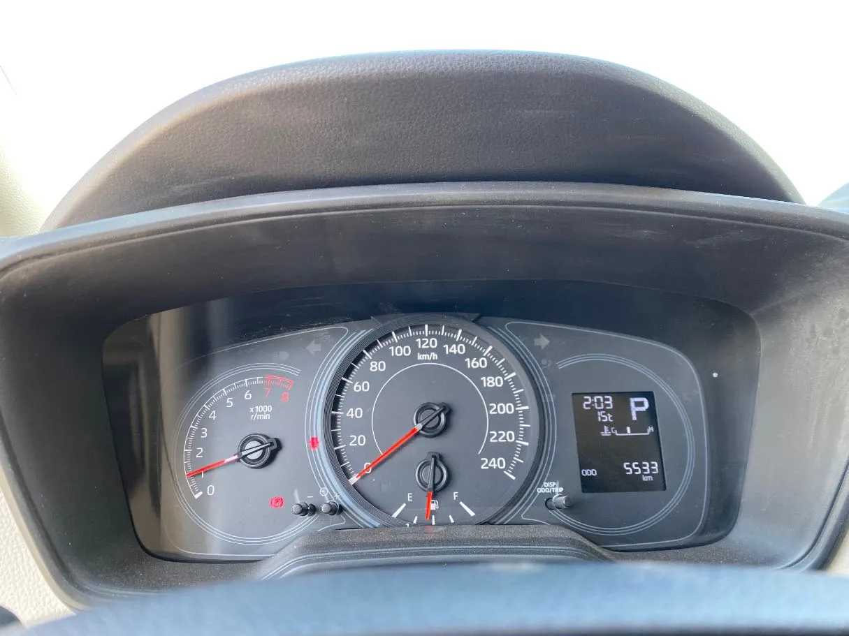 Car image 17