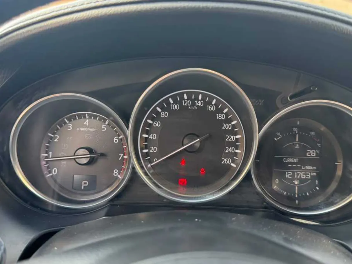 Car image 21