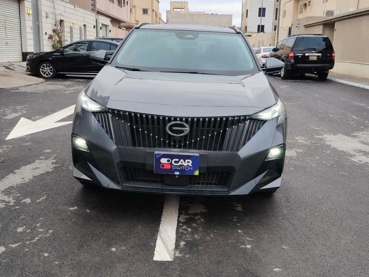 Car image 2