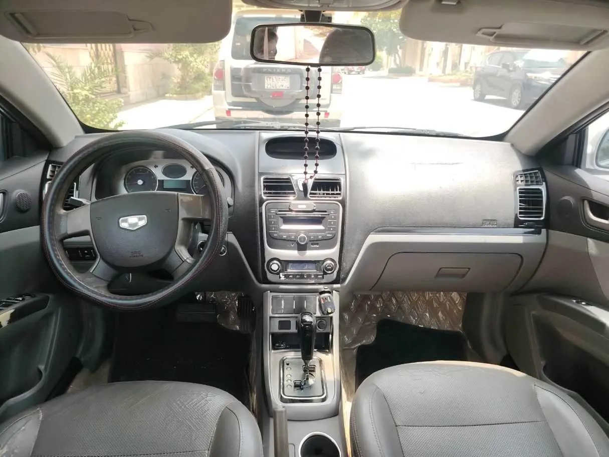 Car image 23