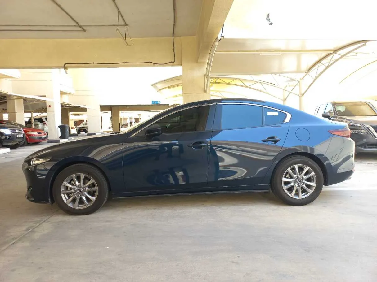 Car image 8