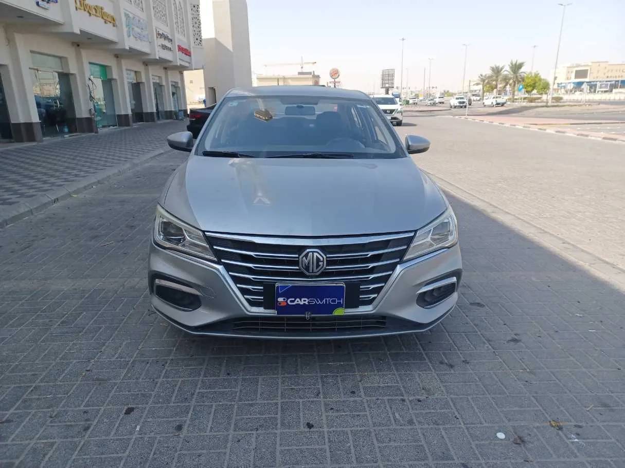Car image 2