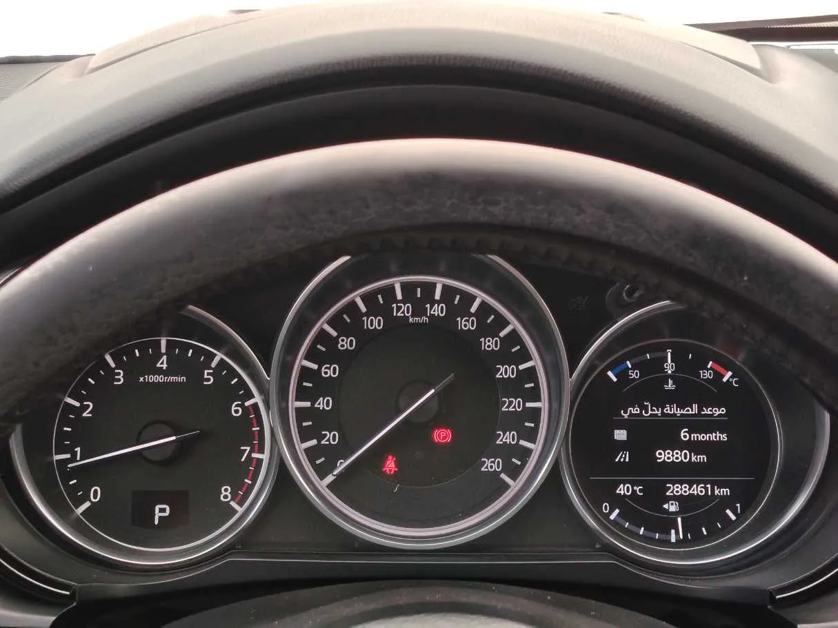 Car image 30