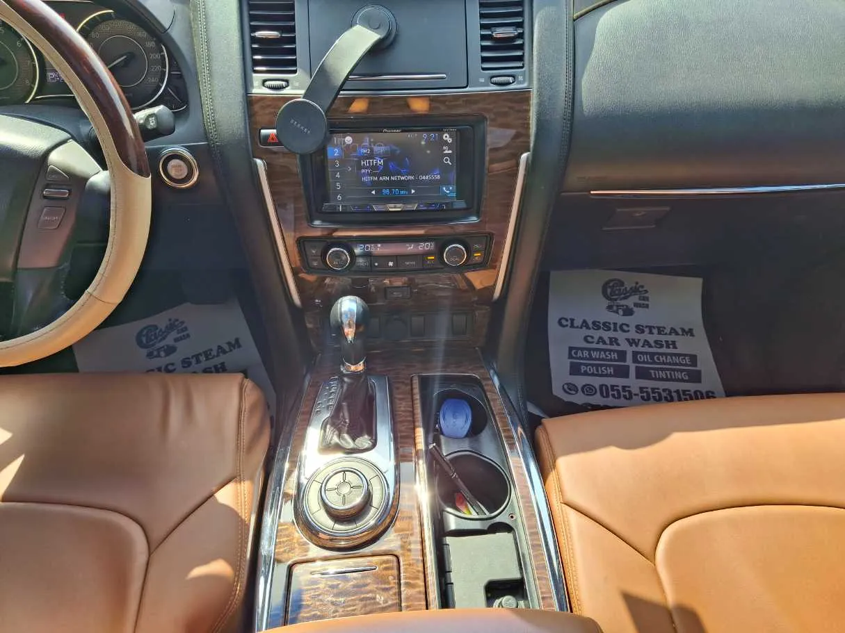 Car image 15