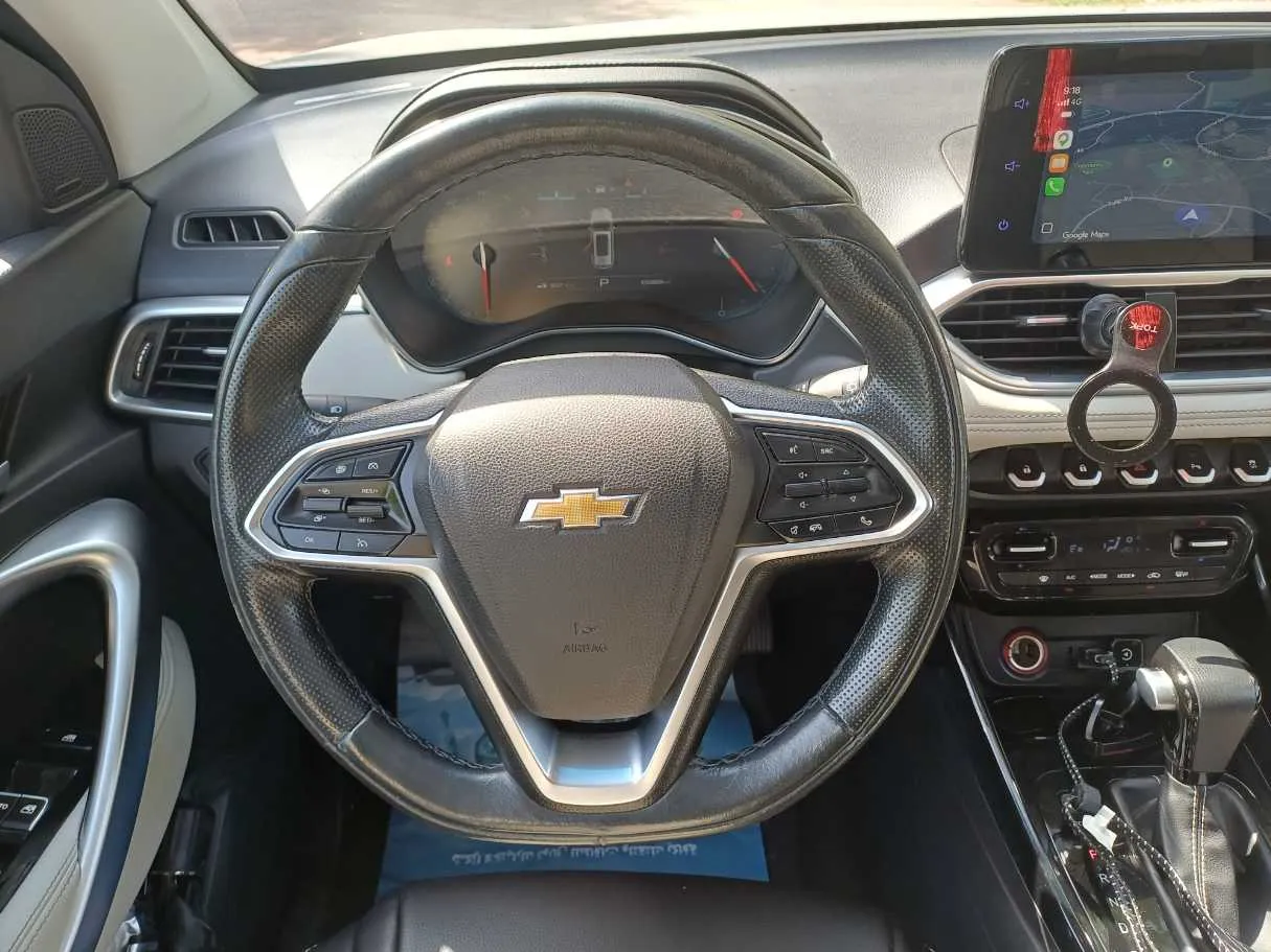 Car image 14