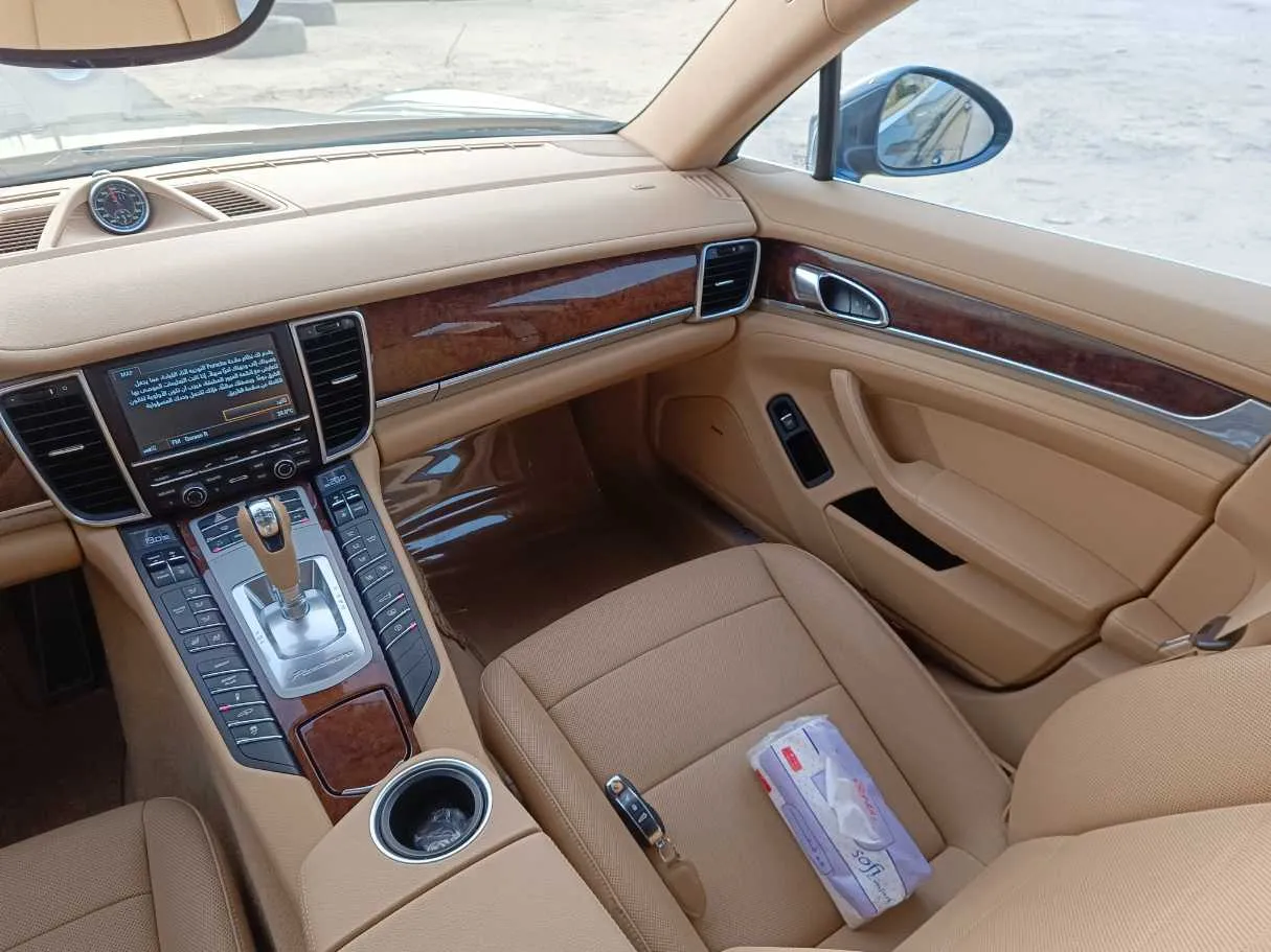 Car image 36