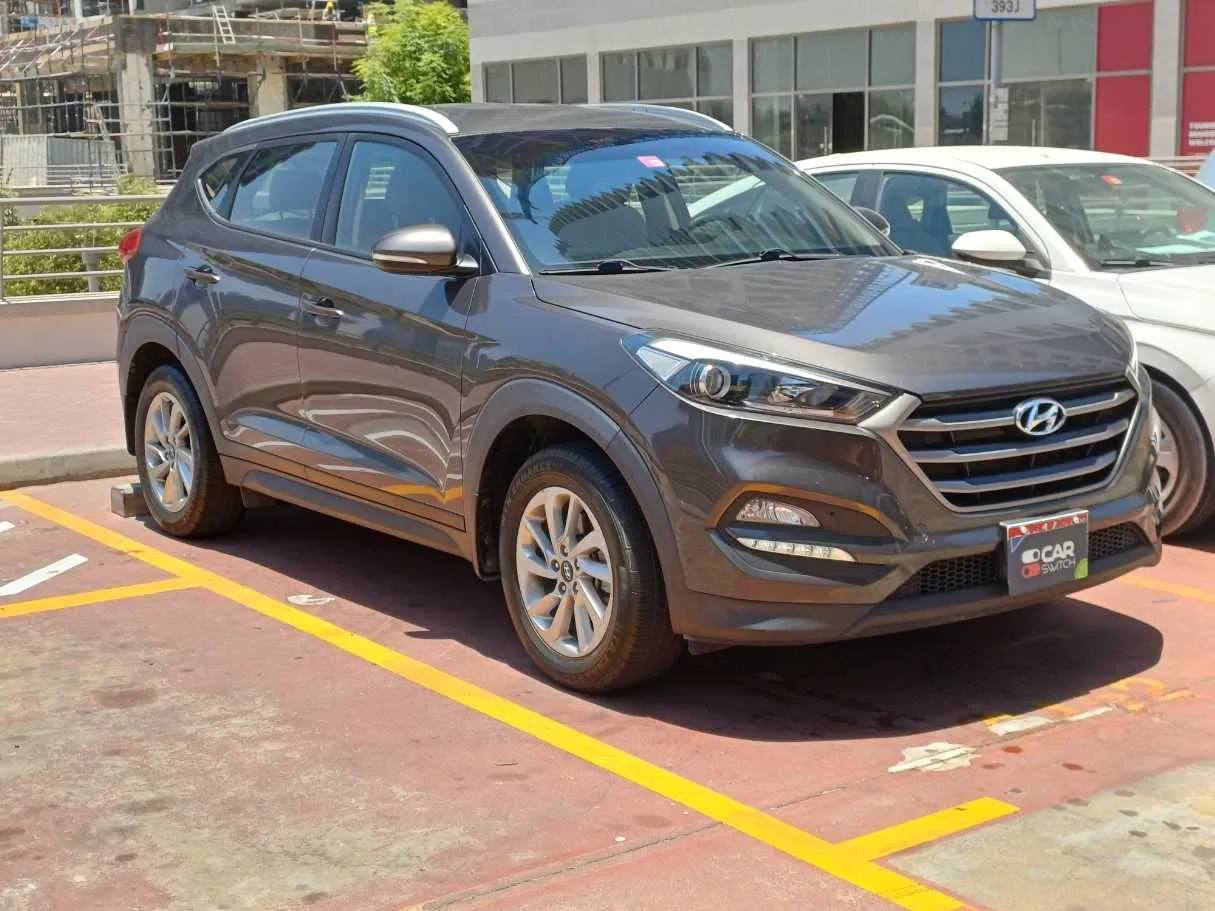 Car image 3