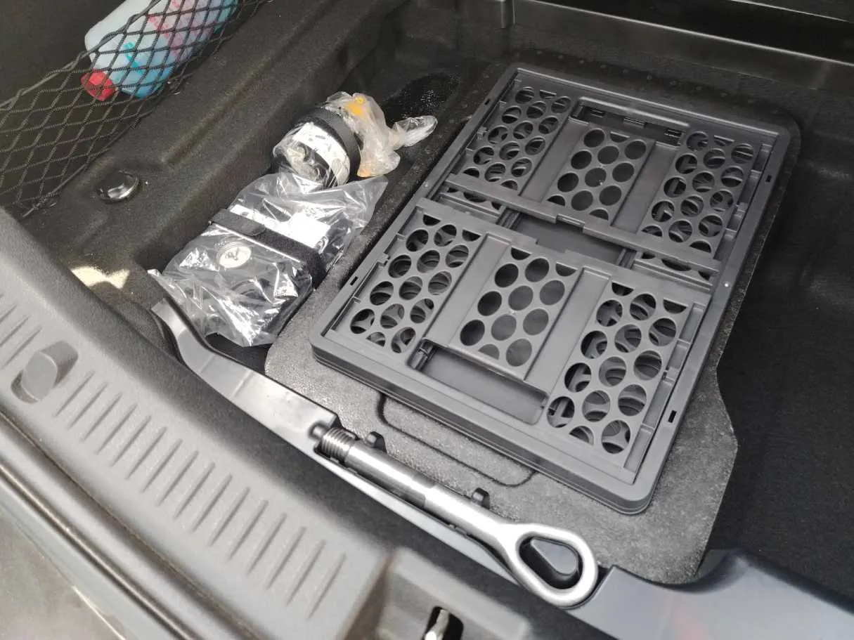 Car image 33
