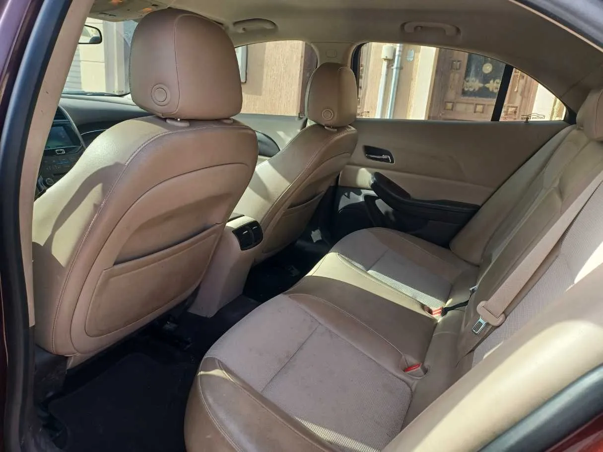 Car image 14
