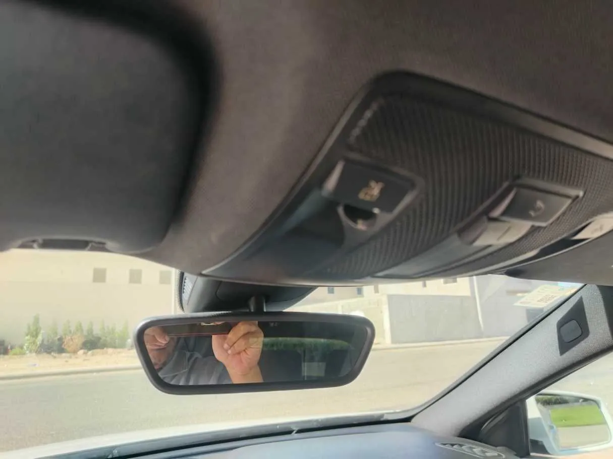 Car image 29
