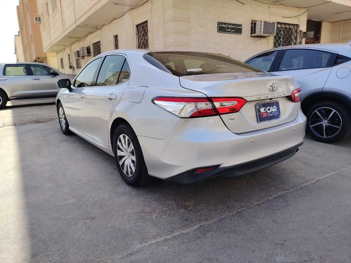 Car image 7