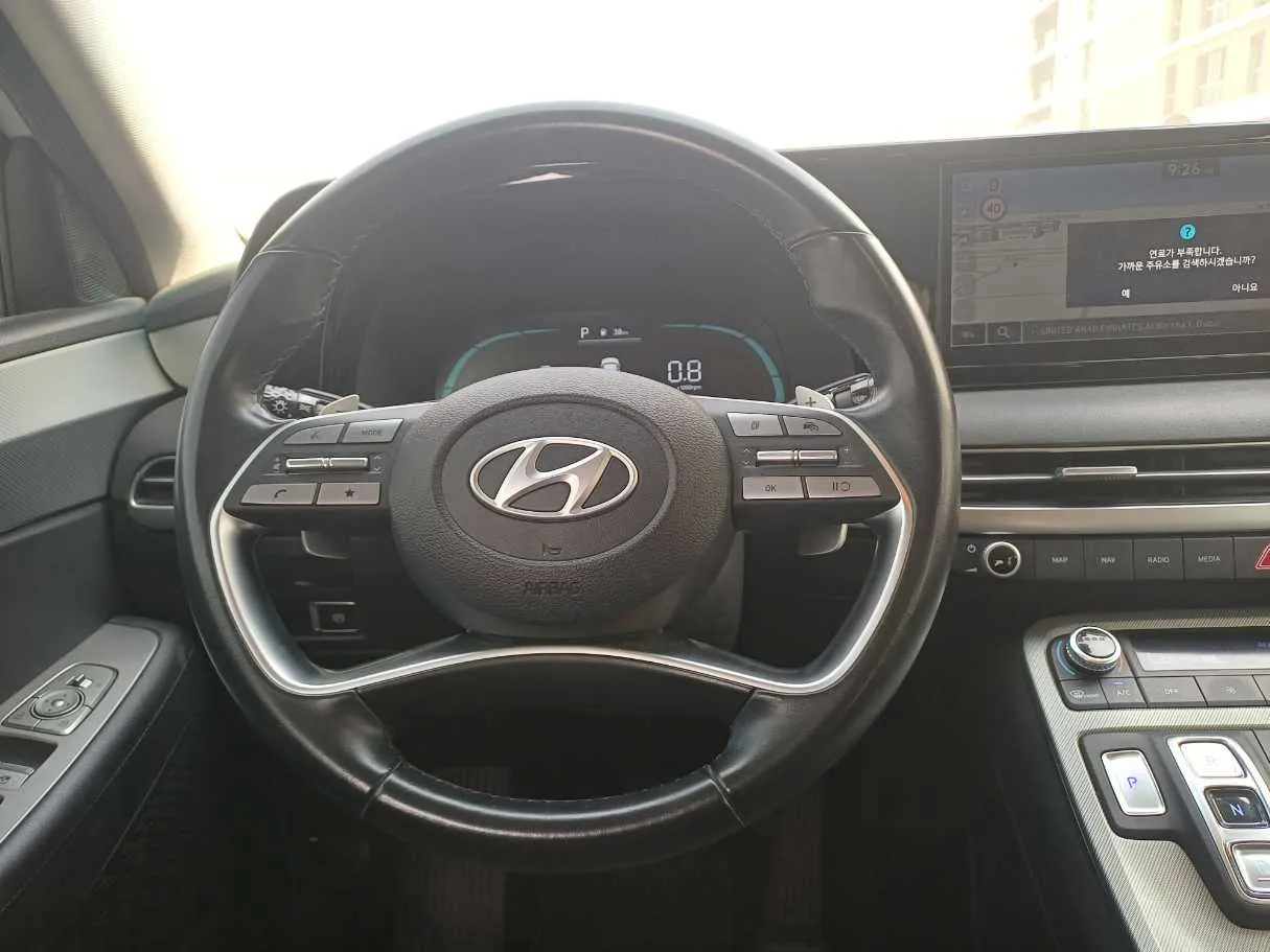 Car image 15