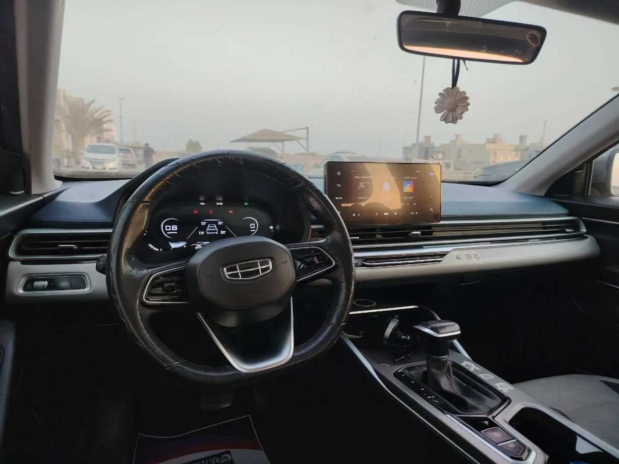 Car image 26