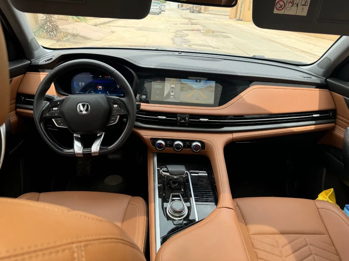 Car image 17