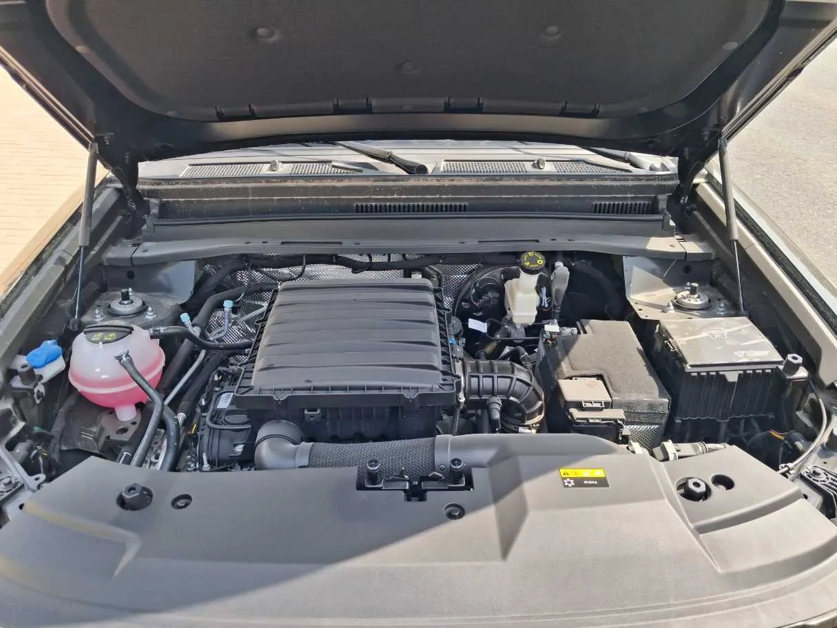 Car image 22