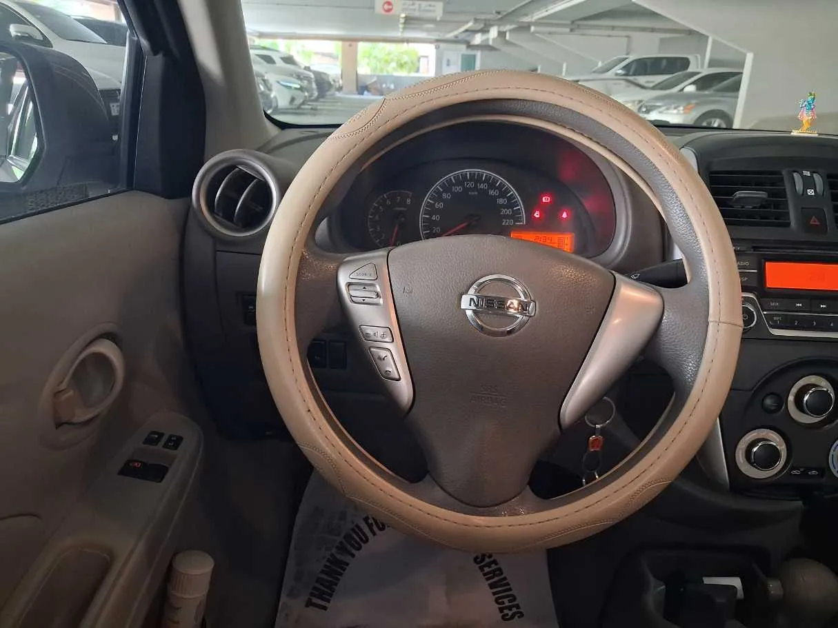 Car image 15